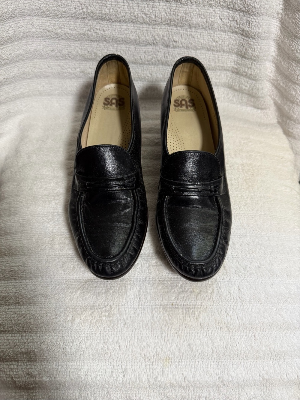 SAS Black Leather Women Slip on Comfort Loafers with 1.5” Heel Black Size 6